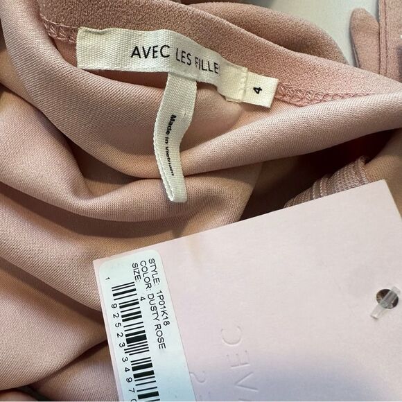 NWT Avec Les Filles Blush Pink Ruffle Halter Jumpsuit size 4 
New - Picture 9 of 9